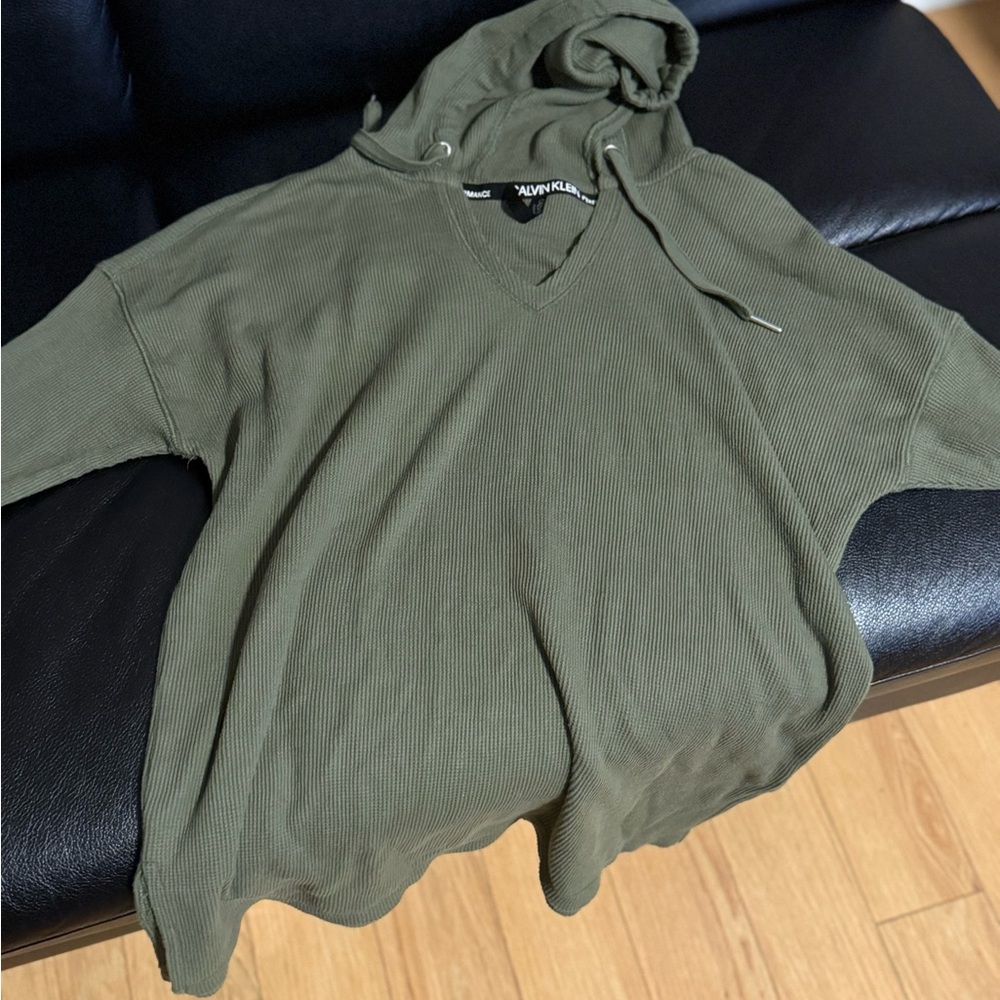 Calvin Klein Women's Olive V-Neck Sweater